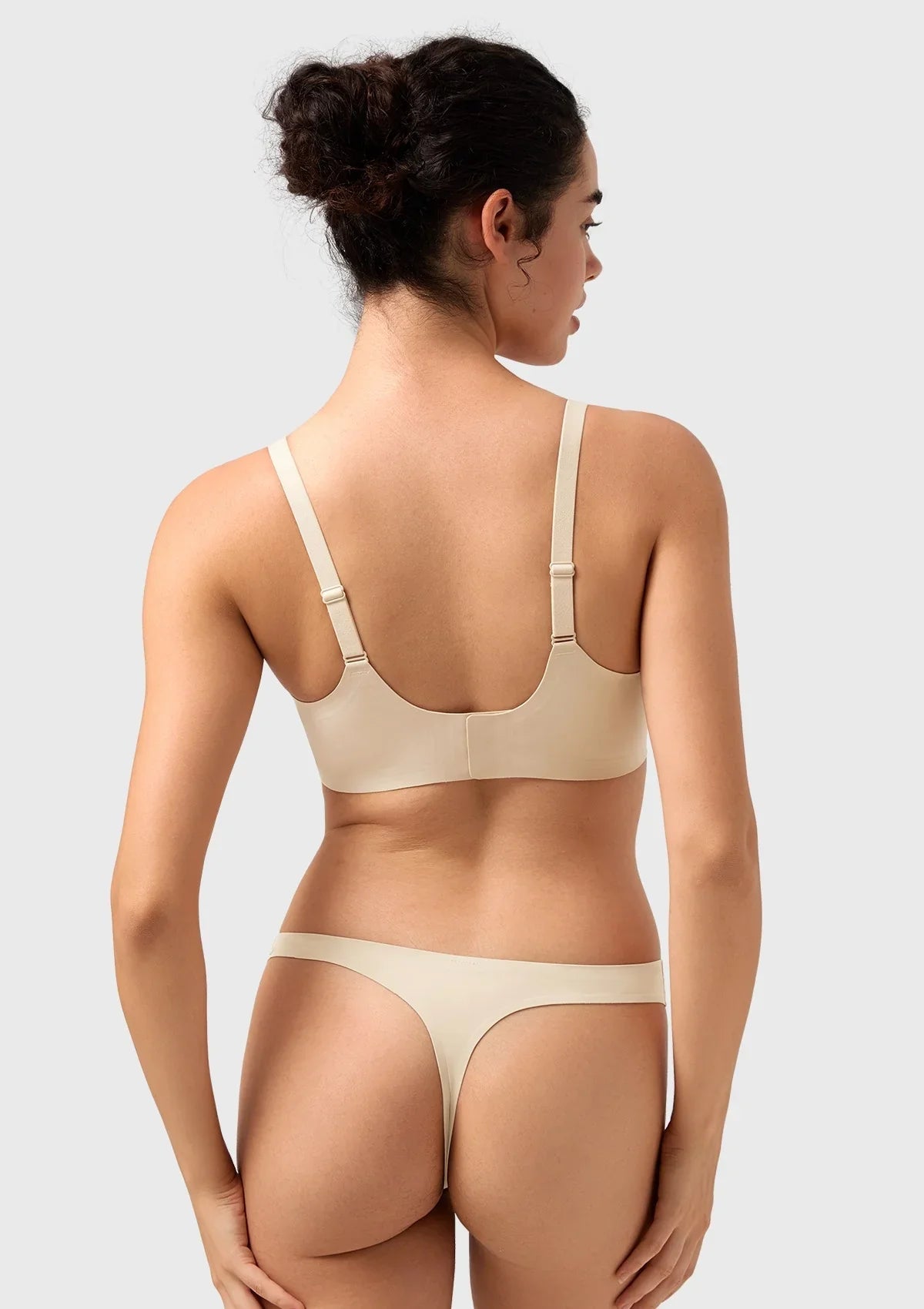 Songful All Day Comfort Petal-shaped V Neckline Wireless Buttery Soft Seamless Full Coverage Wirefree T-shirt Bra