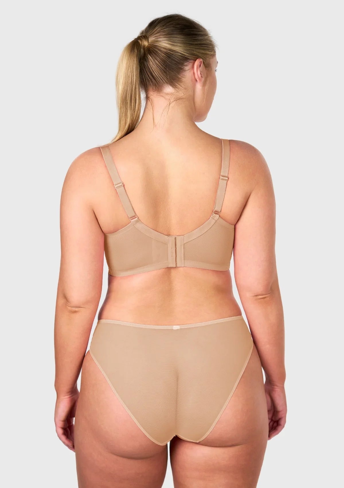 Winter Sonata Embroidered Lace Trim Full Coverage Unlined Underwire Bra
