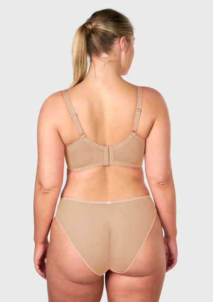 Winter Sonata Embroidered Lace Trim Full Coverage Unlined Underwire Bra