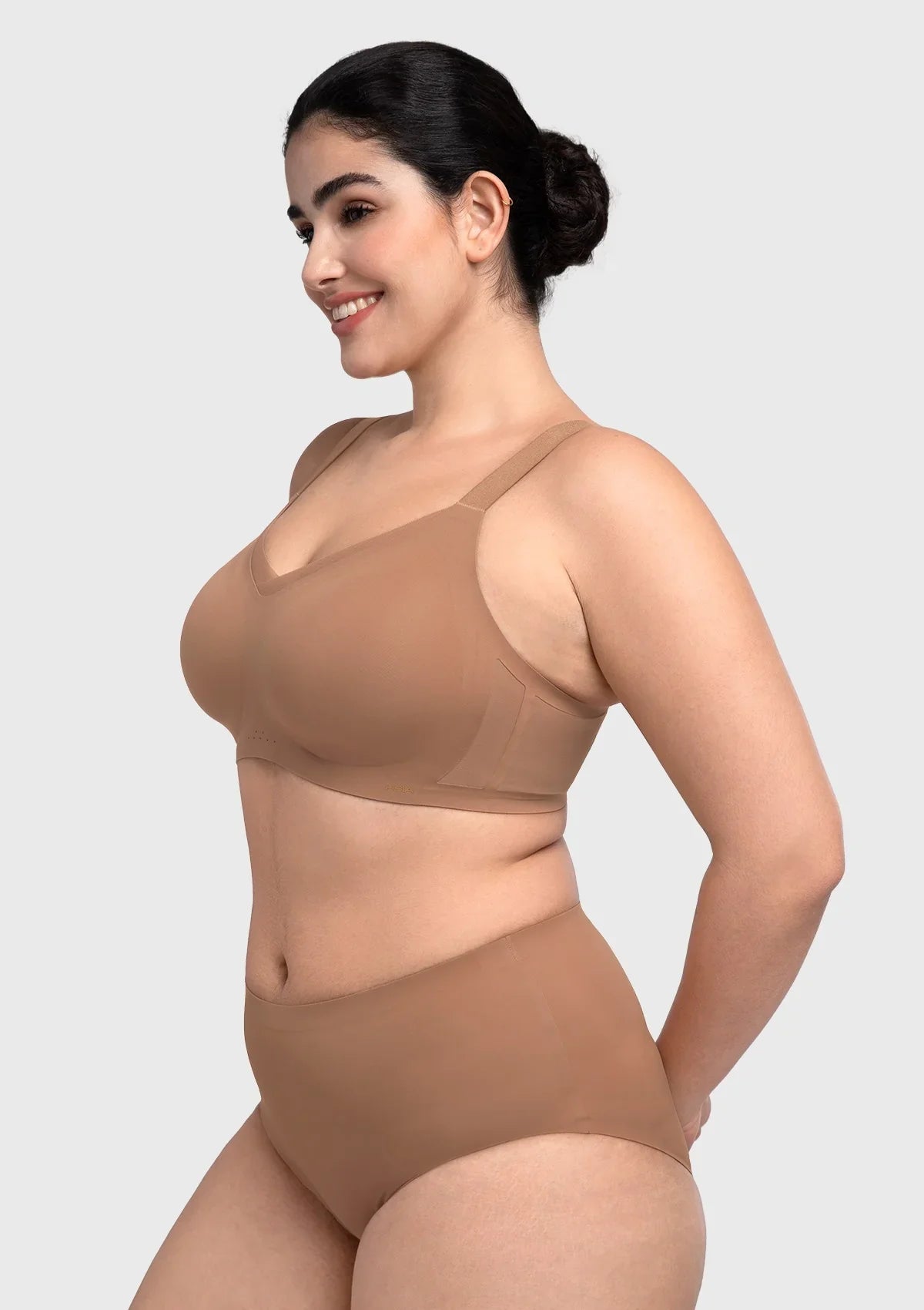 Songful Plus Size Seamless Wireless Supportive Full Coverage Mesh Crossover Bra