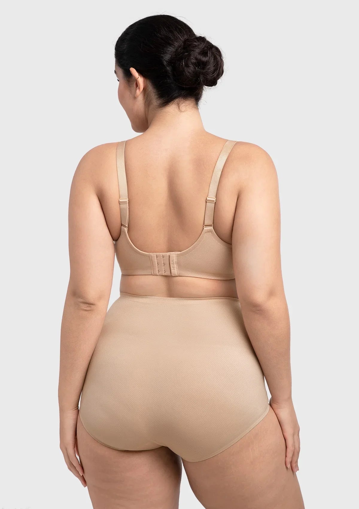 Supportive Seamless Underwire Full Cup Bra