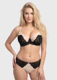 Black Contrast Apricot