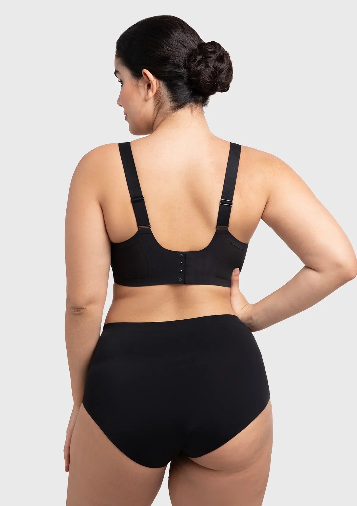 Songful Plus Size Seamless Wireless Supportive Full Coverage Mesh Crossover Bra